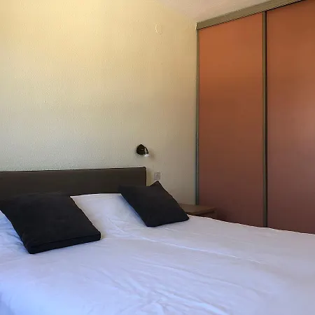 Albir Up Holidays 公寓式酒店 *